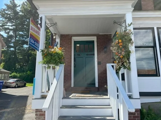 $1,575 | 44 State Street, Unit 2F, Northampton, MA 01060