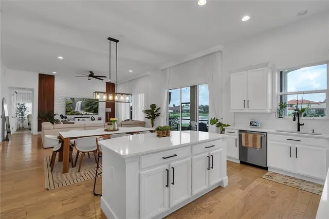 $810,000 | 3869 Shoreside Drive, Kissimmee, FL 34746