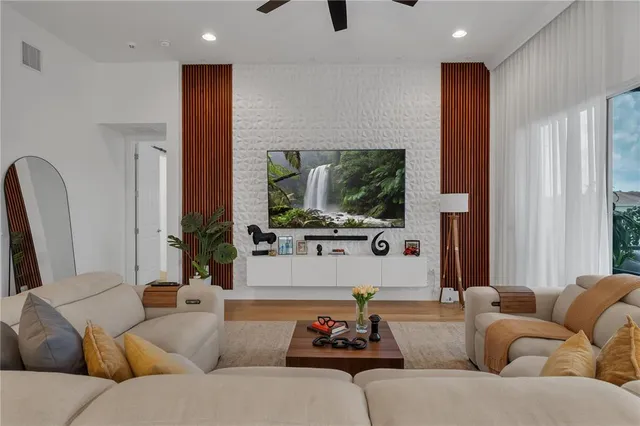 $810,000 | 3869 Shoreside Drive, Kissimmee, FL 34746