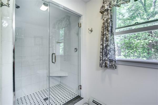 429 Linebrook Road Ipswich, MA 01938 - Photo 20 of 30 a bathroom with a shower