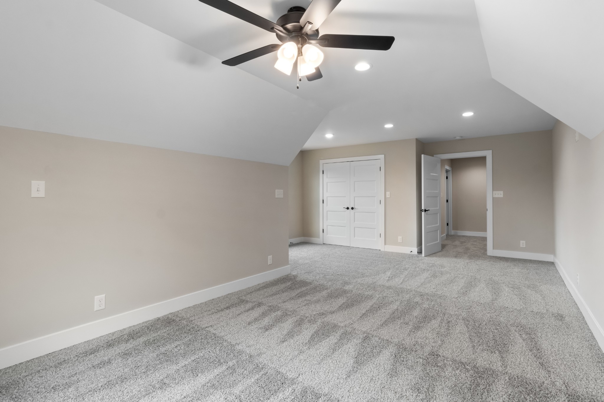 3600 Trough Springs Road Adams, TN 37010 - Photo 47 of 54 an empty room with fan and a ceiling fan