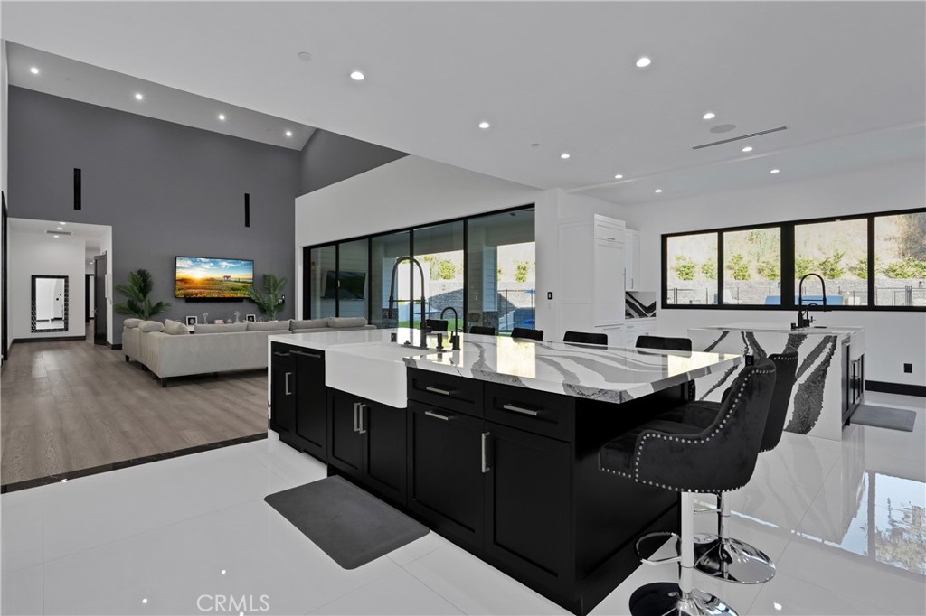 6006 Spring Valley Road Hidden Hills, CA 91302 - Photo 13 of 36