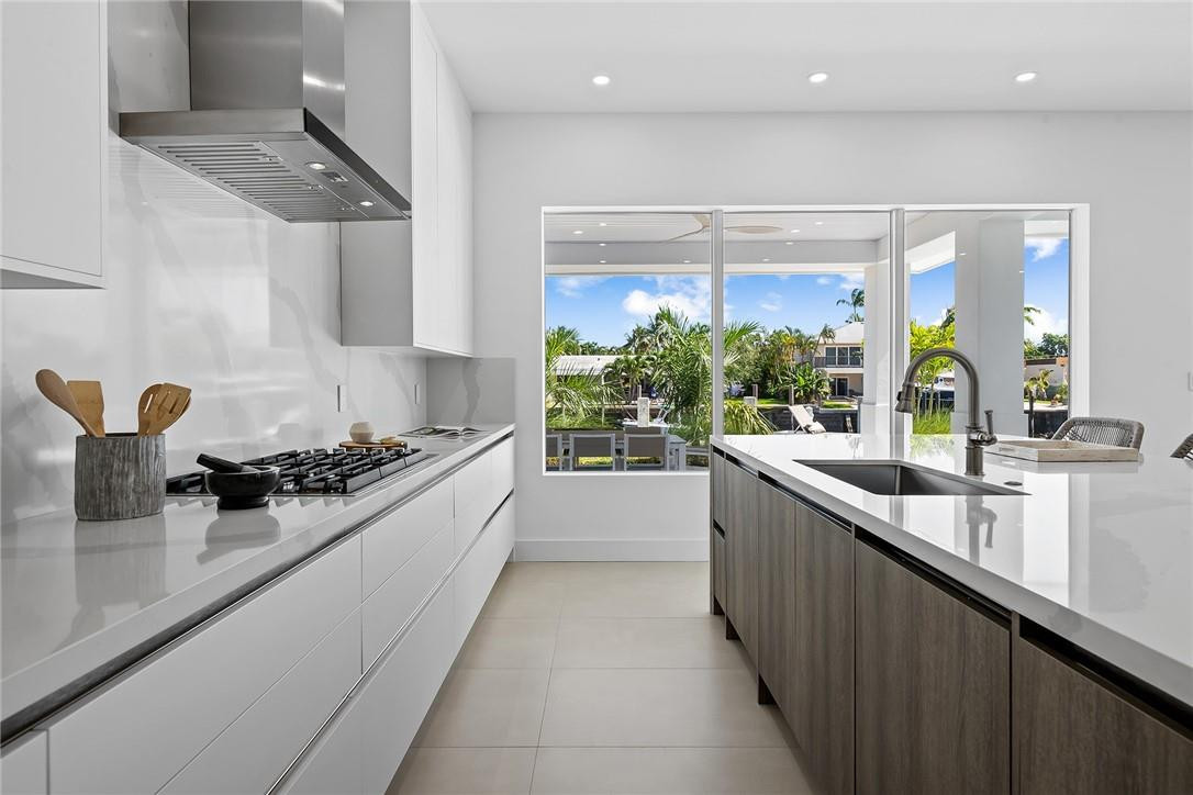 3204 Dover Road Pompano Beach, FL 33062 - Photo 18 of 73 Italian Cabinetry