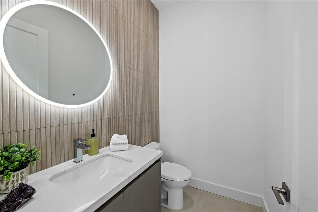 3204 Dover Road Pompano Beach, FL 33062 - Photo 36 of 73 1st Floor Half Bathroom