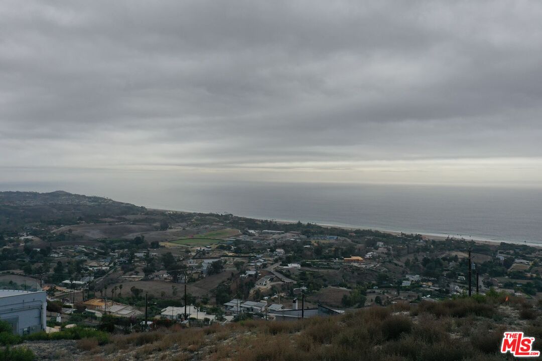 30000 Zenith Point Road Malibu, CA 90265 - Photo 8 of 15 a view of city and mountain