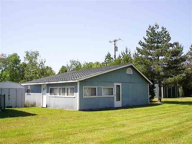 1733 South Lakeshore Road Carsonville, MI 48419 - Photo 3 of 11 31058561-2.JPG