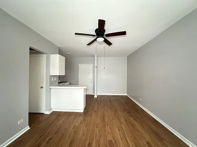 $1,250 | 4031 North Kenmore Avenue, Unit 203, Chicago, IL 60613