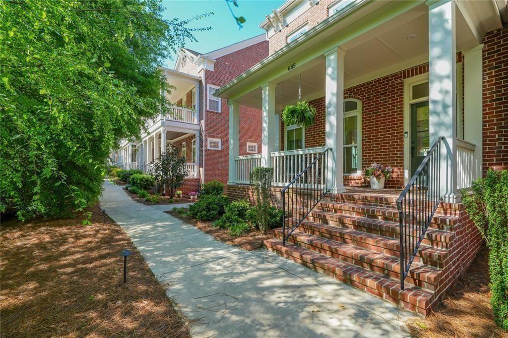 685 Brennan Drive Decatur, GA 30033 - Photo 3 of 37