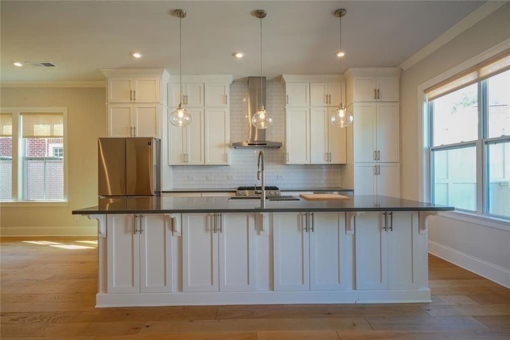 685 Brennan Drive Decatur, GA 30033 - Photo 8 of 37