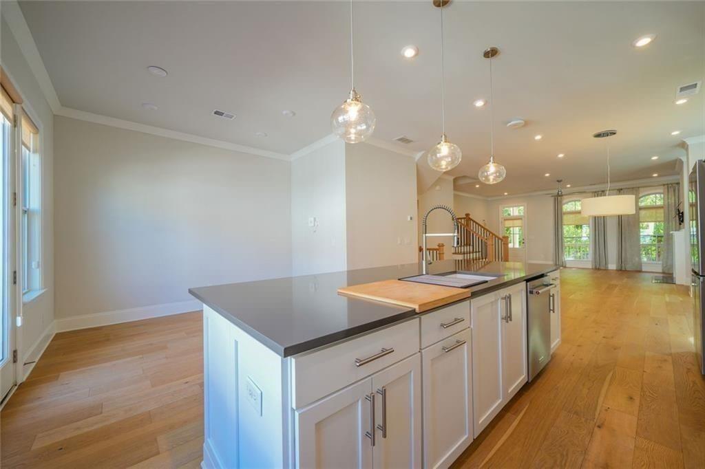 685 Brennan Drive Decatur, GA 30033 - Photo 10 of 37