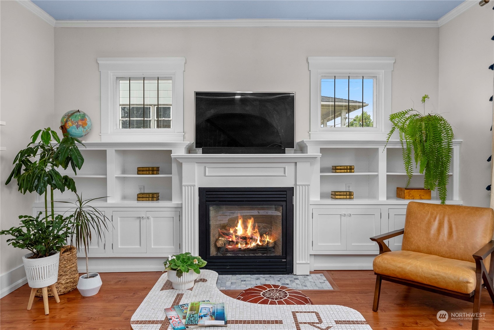 2510 Rockefeller Avenue Everett, WA 98201 - Photo 4 of 40 a living room with furniture and a fireplace
