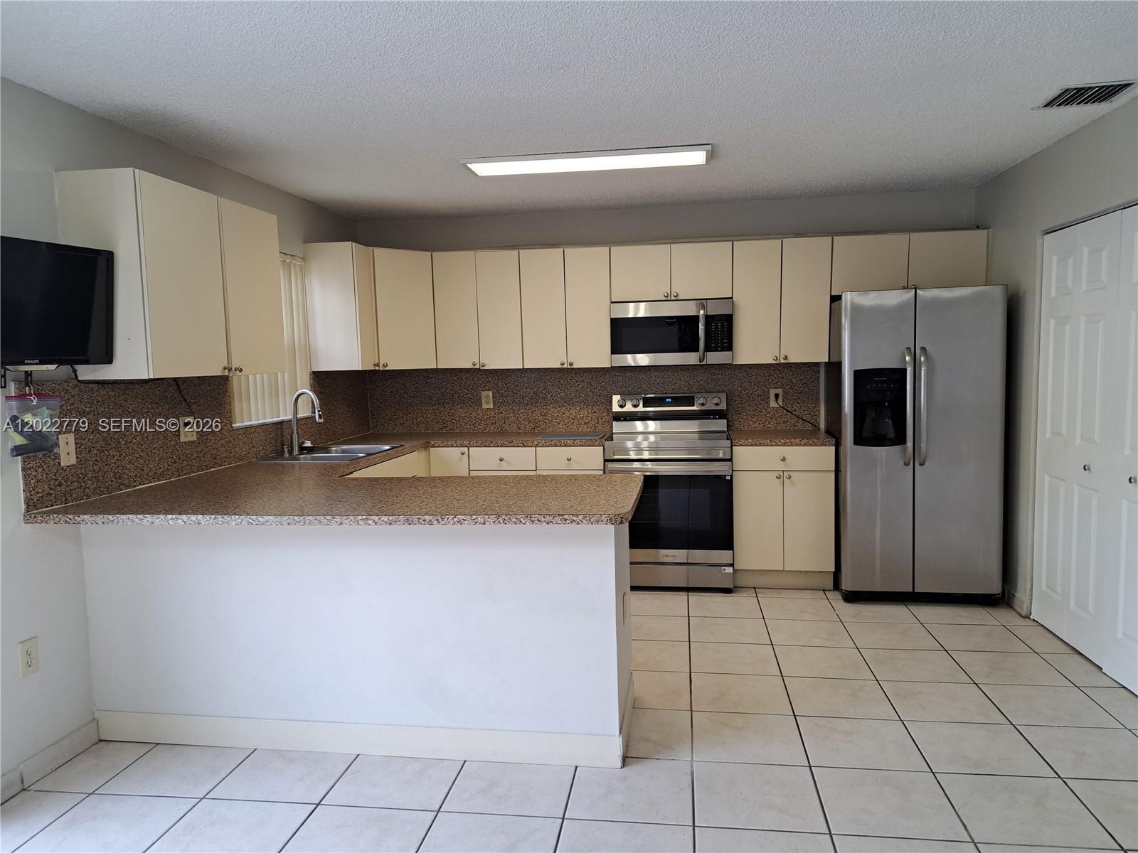 6140 Southwest 129th Place, Unit 2007 Miami, FL 33183 - Photo 11 of 21