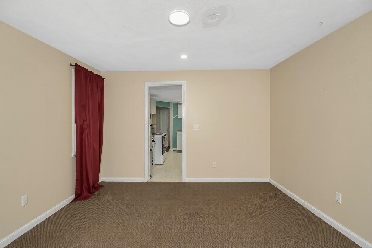 605 Chases Grove Road Derry, NH 03038 - Photo 18 of 32 Gallery Image 18