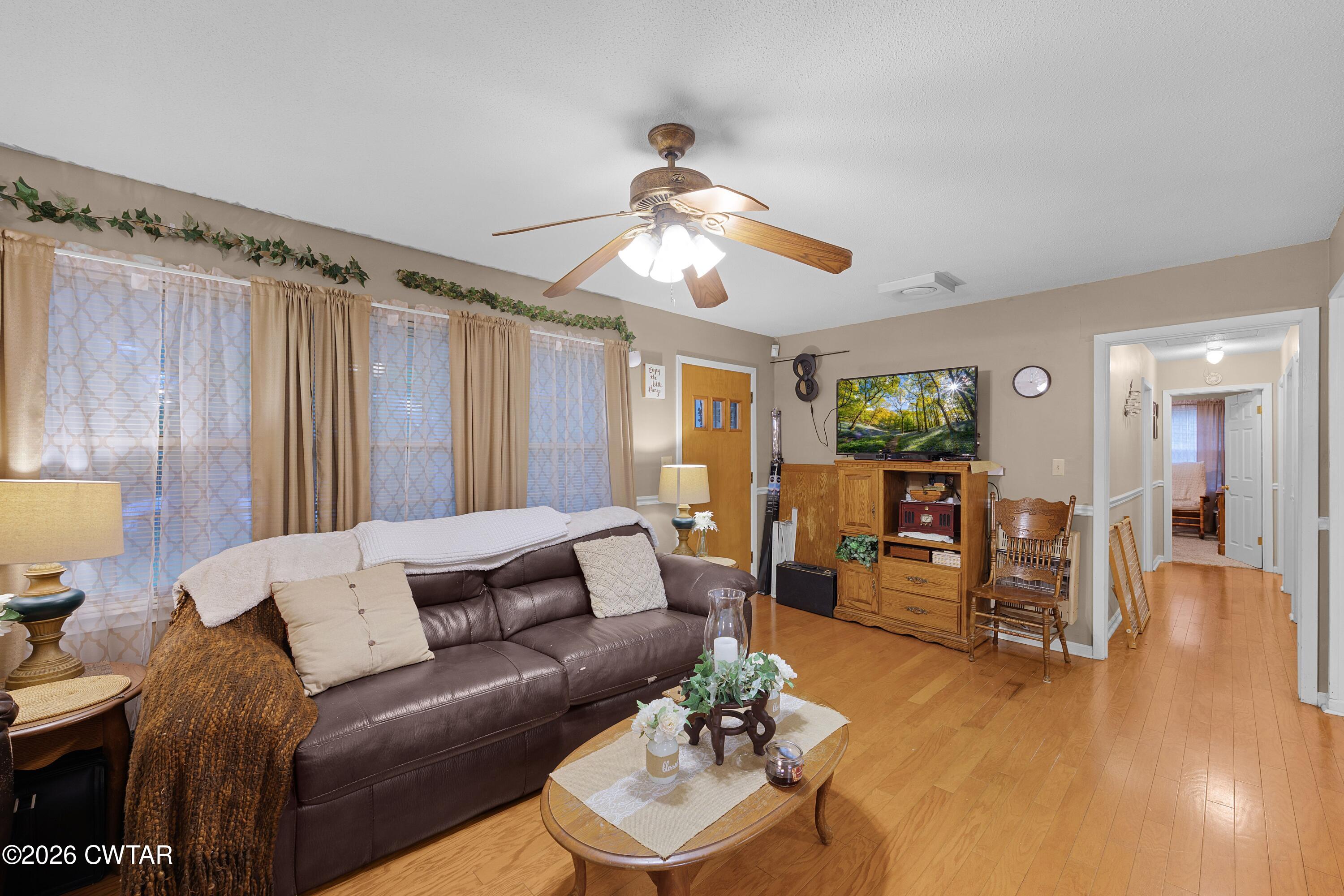 1820 Clift Road Bolivar, TN 38008 - Photo 2 of 22 Ermon living3