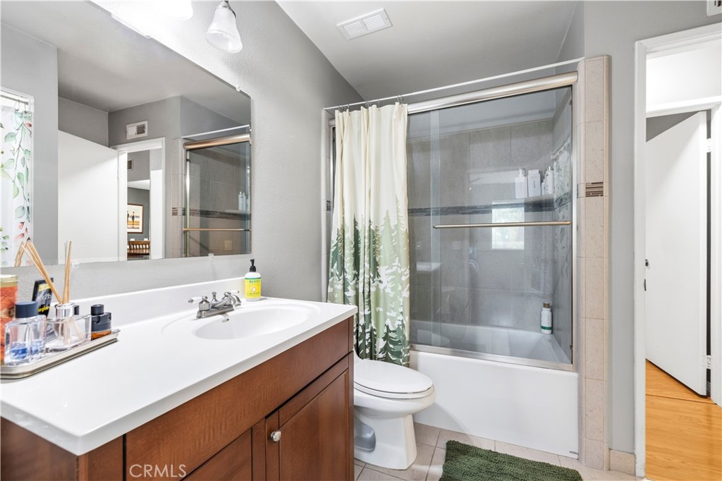 24835 Apple Street, Unit F Newhall, CA 91321 - Photo 26 of 39