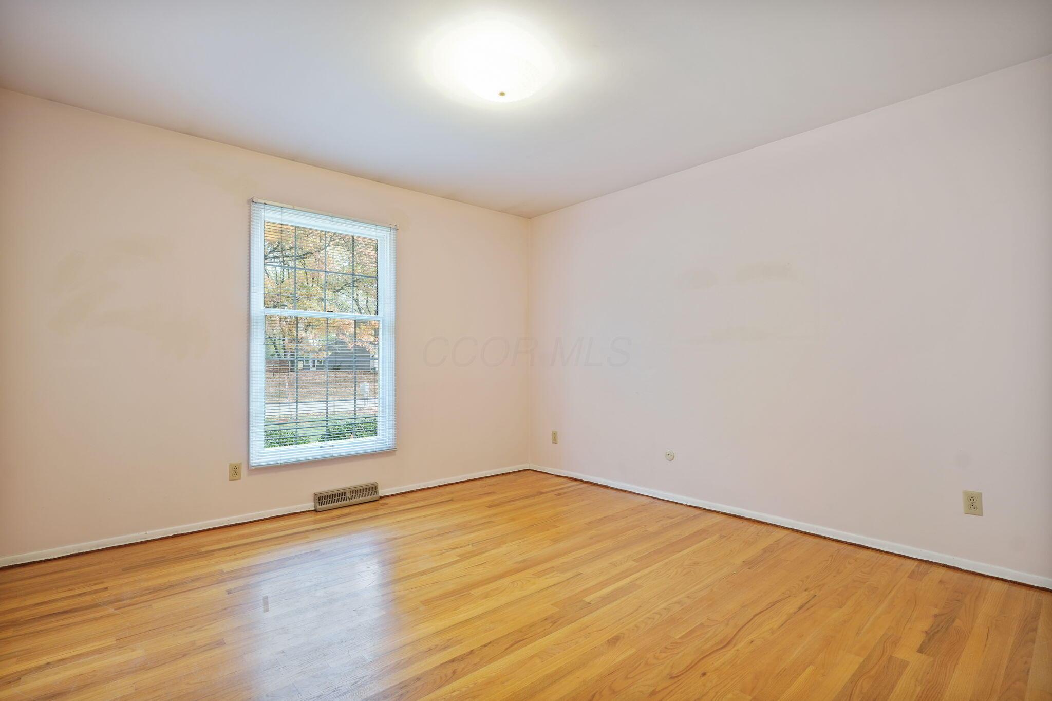929 Old Farm Road Columbus, OH 43213 - Photo 13 of 20 Bedroom 1
