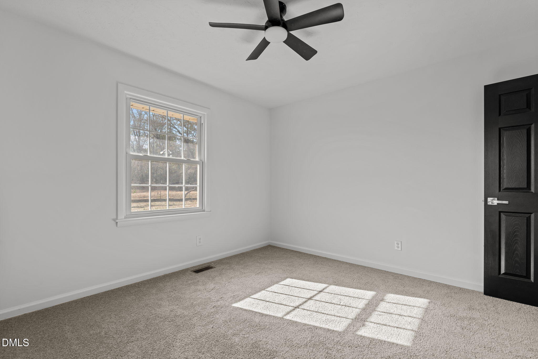 5420 Shipman Road Hope Mills, NC 28348 - Photo 10 of 31