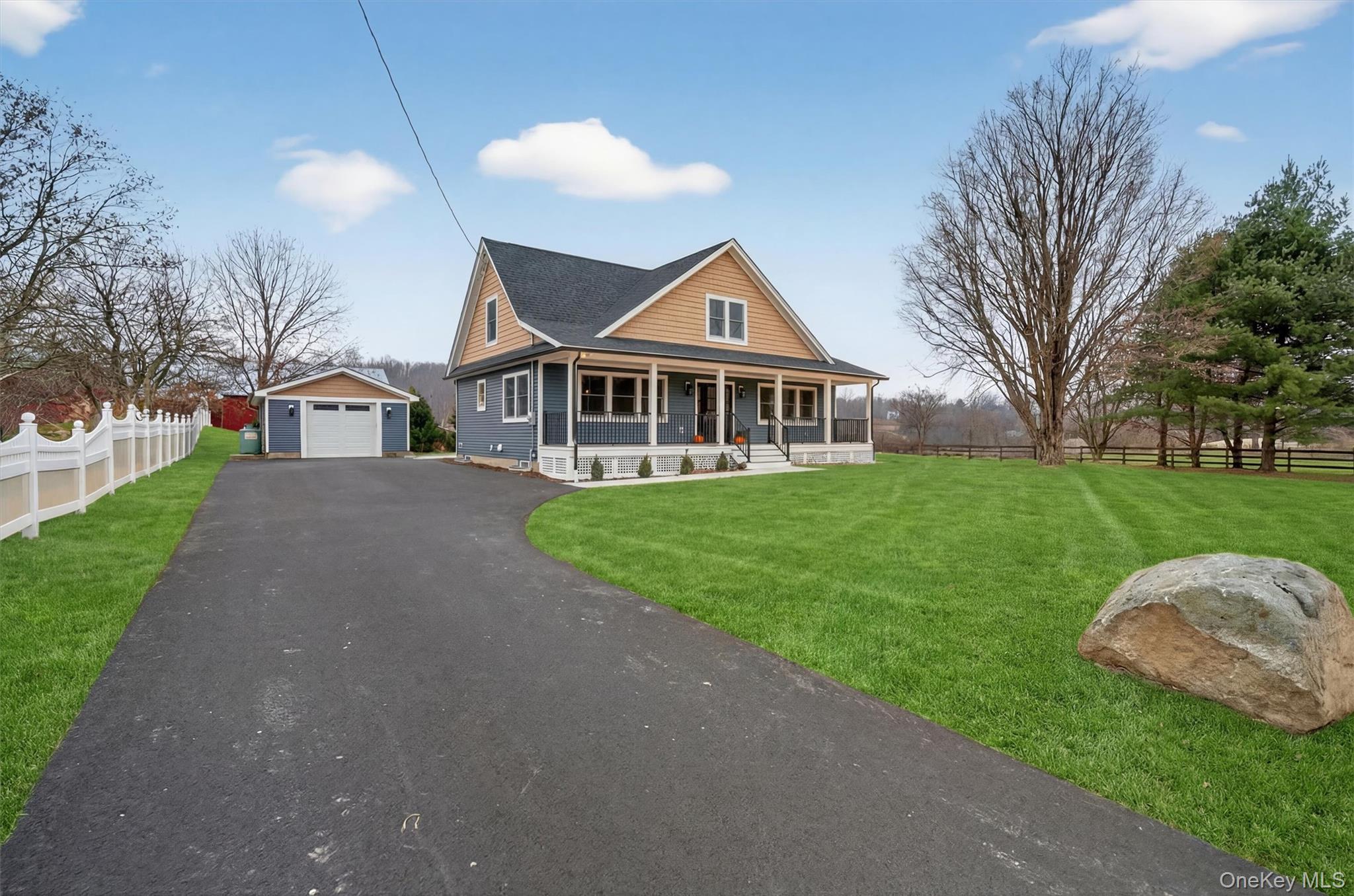 3 Little York Road Warwick, NY 10990 - Photo 2 of 39 a front view of a house with garden