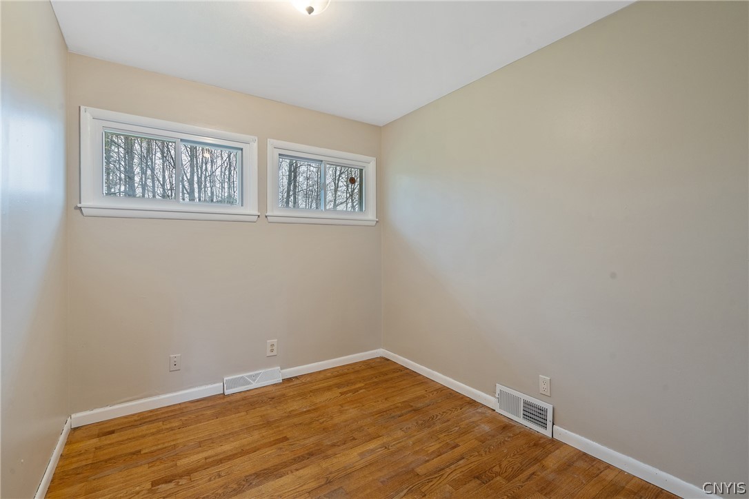 4662 Cleveland Road Onondaga, NY 13215 - Photo 19 of 33