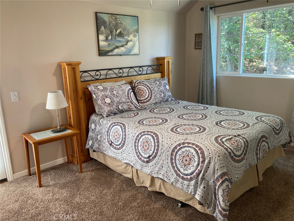 1050 Carousel Road Lake Arrowhead, CA 92352 - Photo 18 of 28