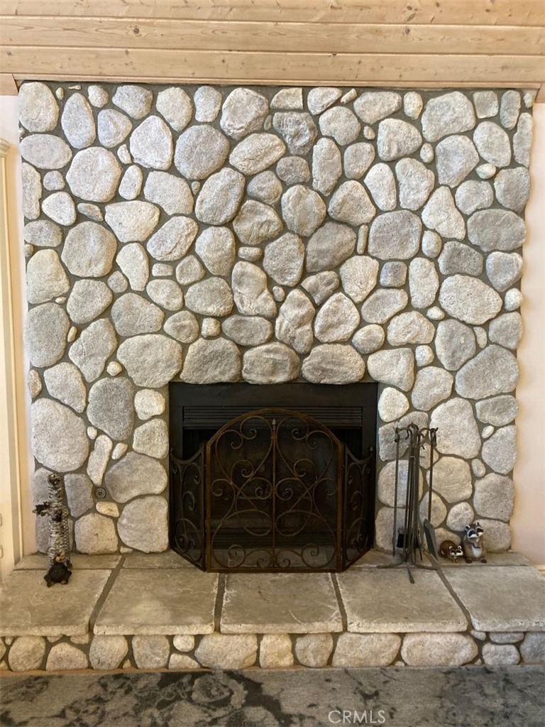 1050 Carousel Road Lake Arrowhead, CA 92352 - Photo 7 of 28