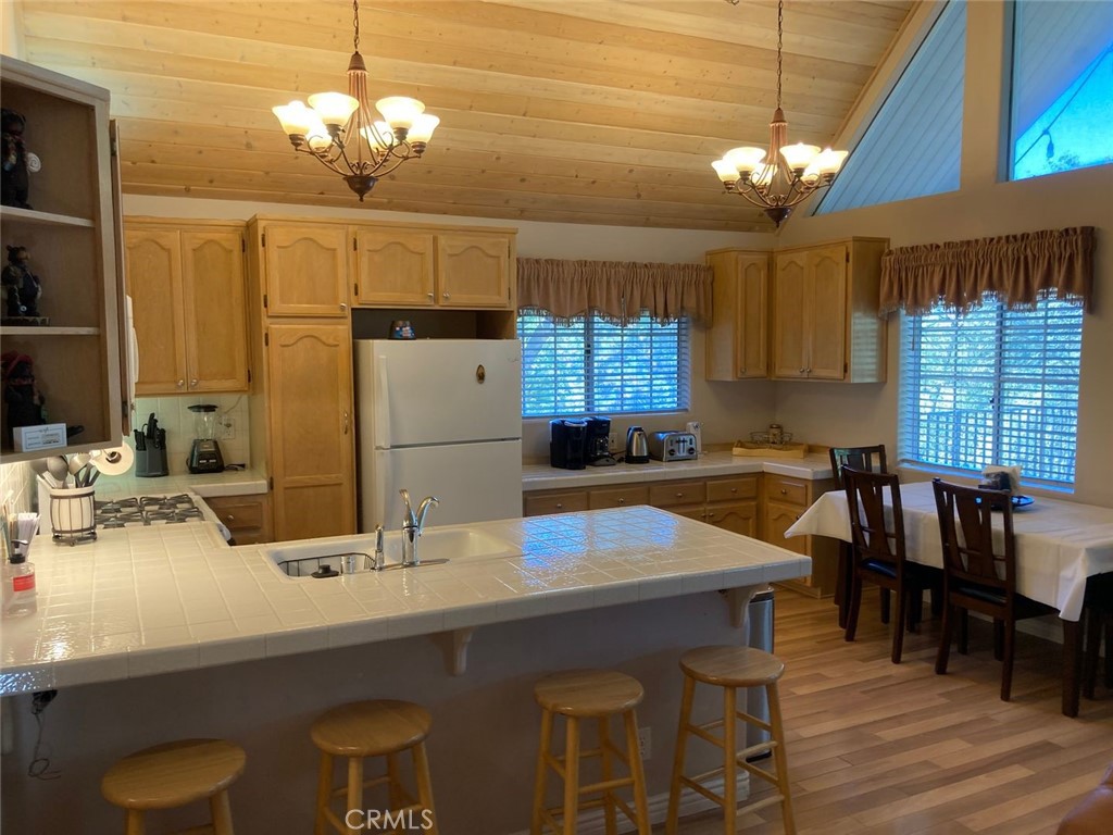1050 Carousel Road Lake Arrowhead, CA 92352 - Photo 8 of 28