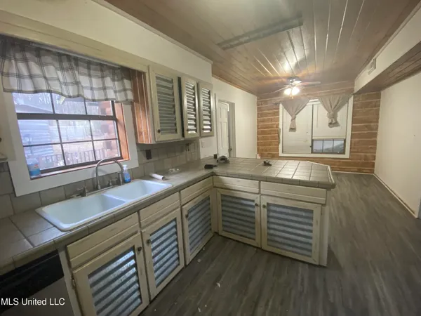 $173,000 | 3070 Highway 8, Sicily Island, LA 71368
