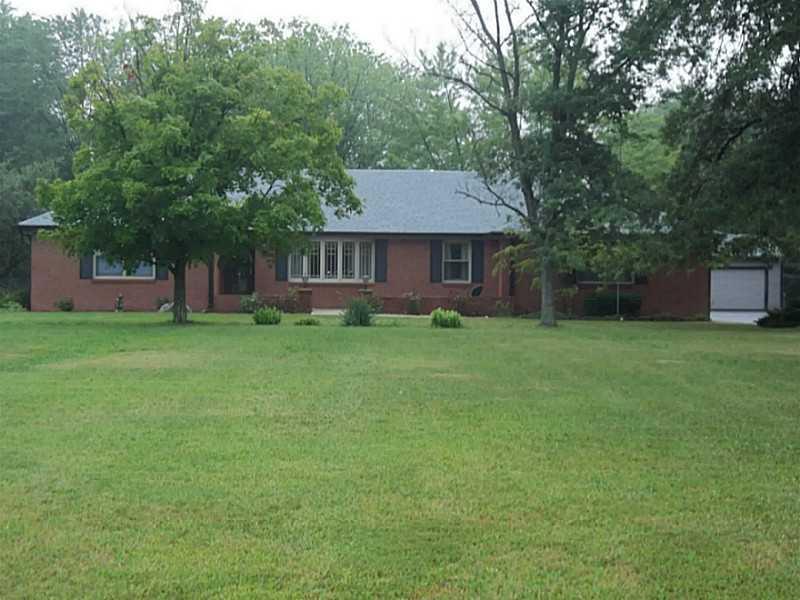 8844 South Franklin Road Indianapolis, IN 46259 - Photo 1 of 18 Gallery Image 1