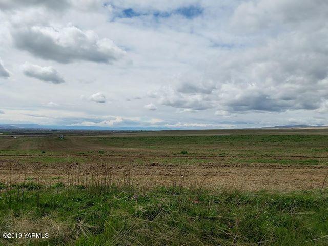2881 Sli Road Sunnyside, WA 98944 - Photo 3 of 4 a view of an ocean