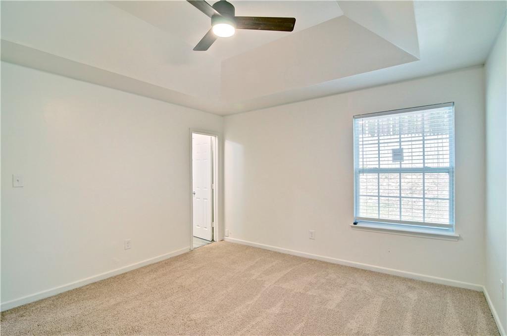 2665 Ivydale Court Southwest Atlanta, GA 30311 - Photo 33 of 45 an empty room with window