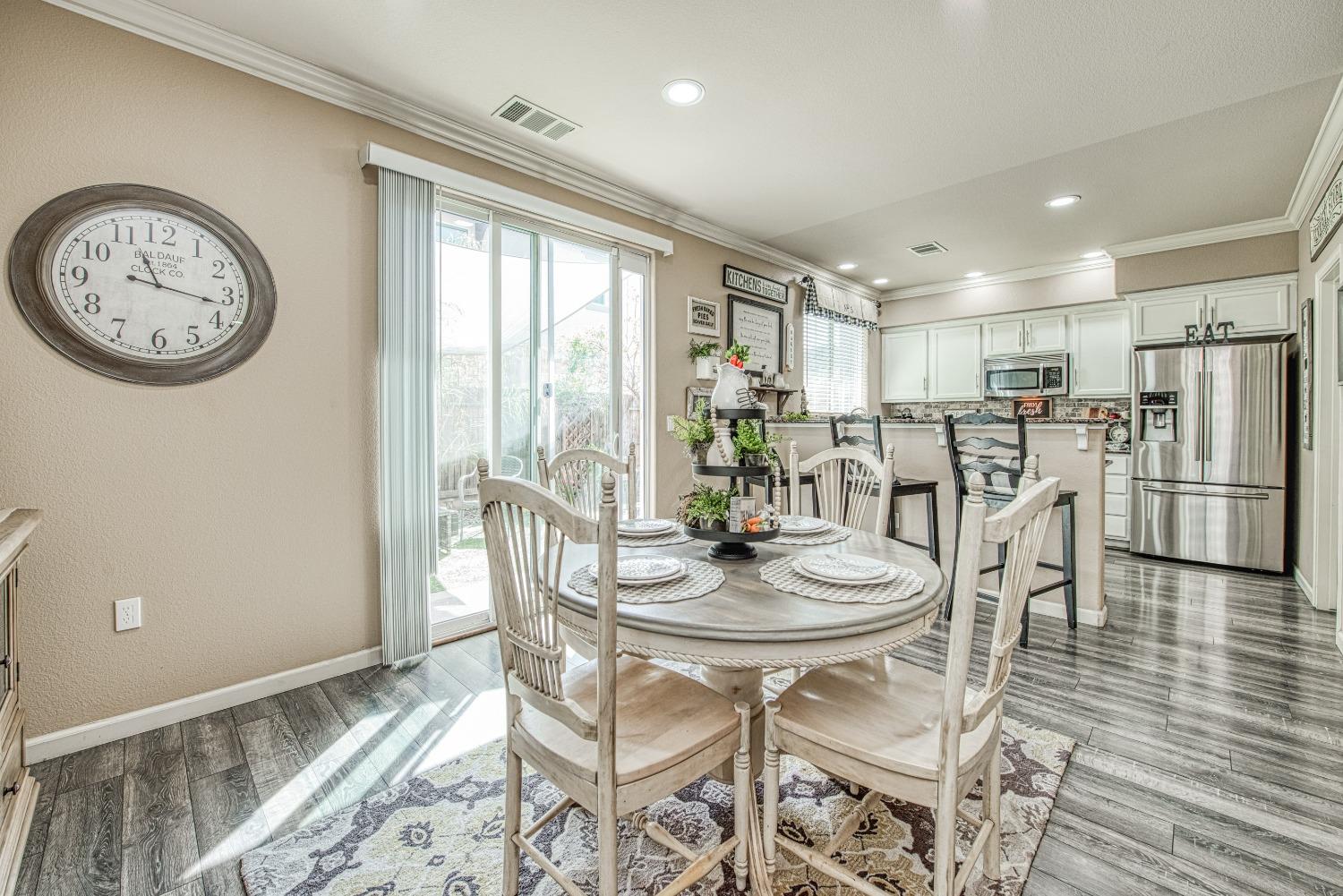 343 Raphael Lane Clovis, CA 93611 - Photo 12 of 48