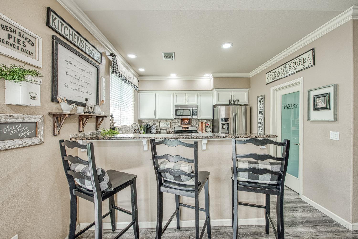 343 Raphael Lane Clovis, CA 93611 - Photo 15 of 48