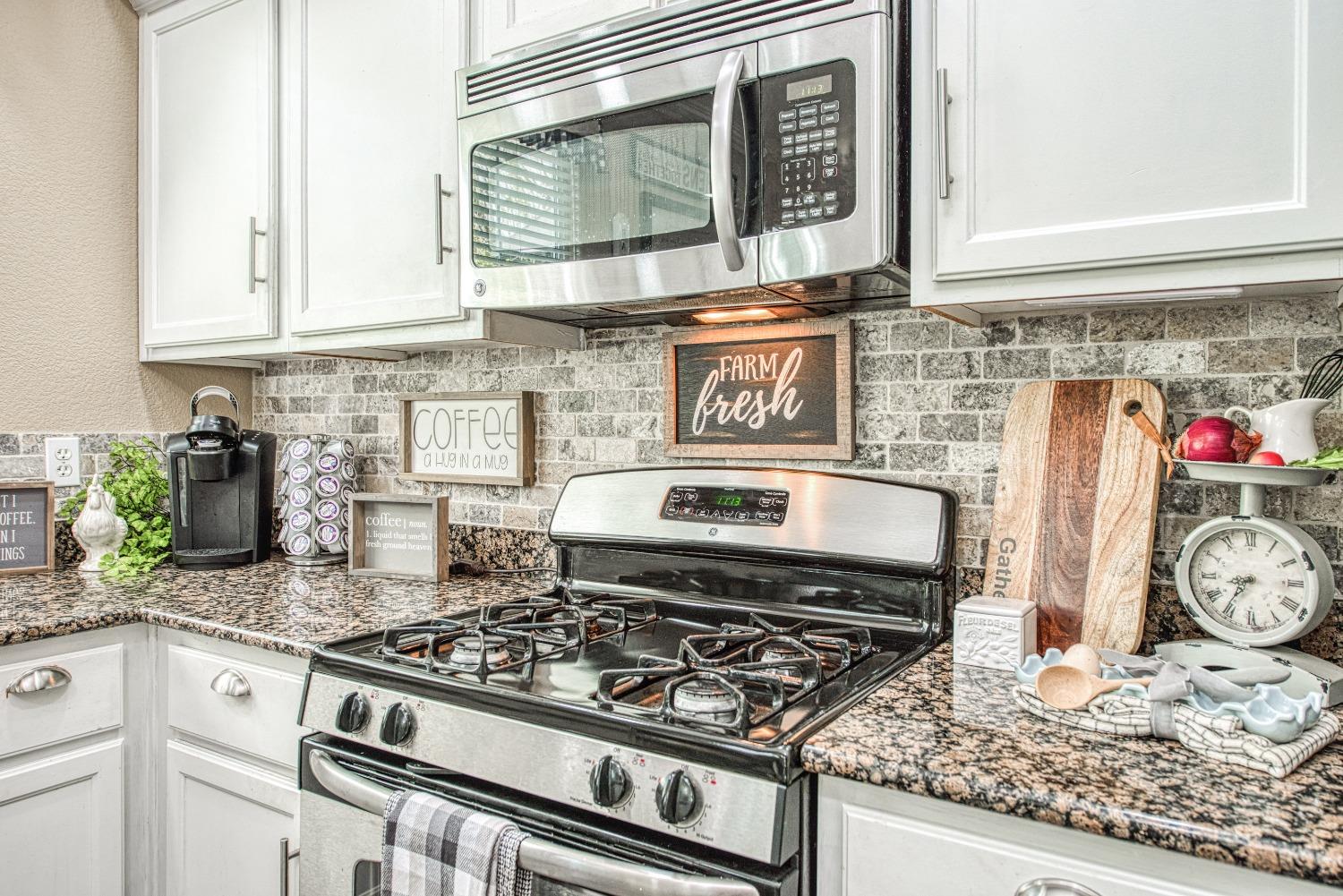 343 Raphael Lane Clovis, CA 93611 - Photo 18 of 48