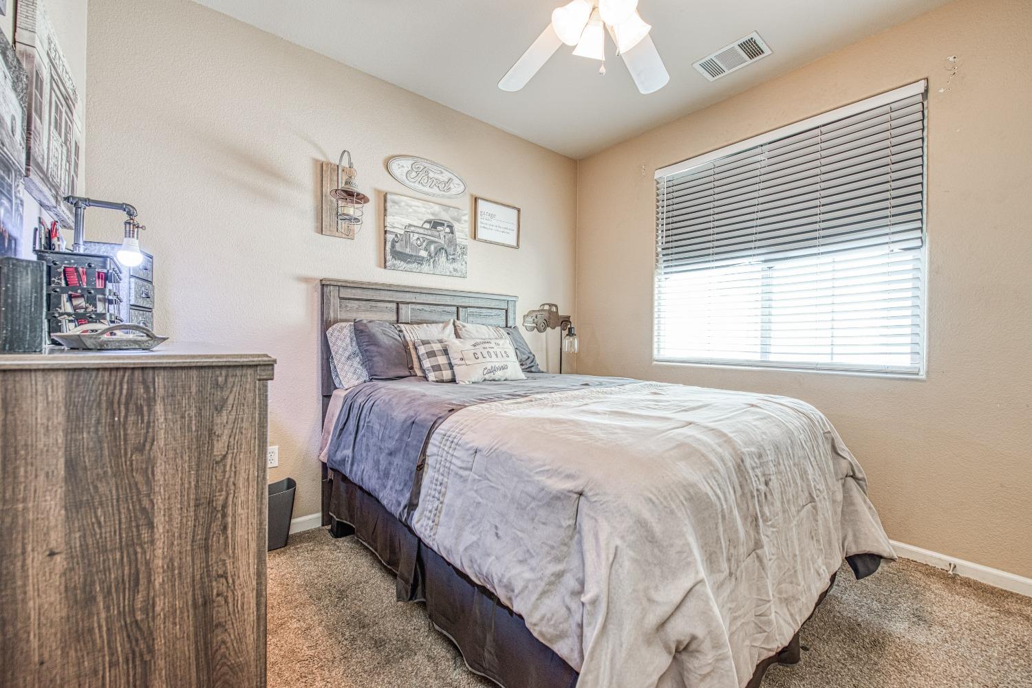 343 Raphael Lane Clovis, CA 93611 - Photo 25 of 48