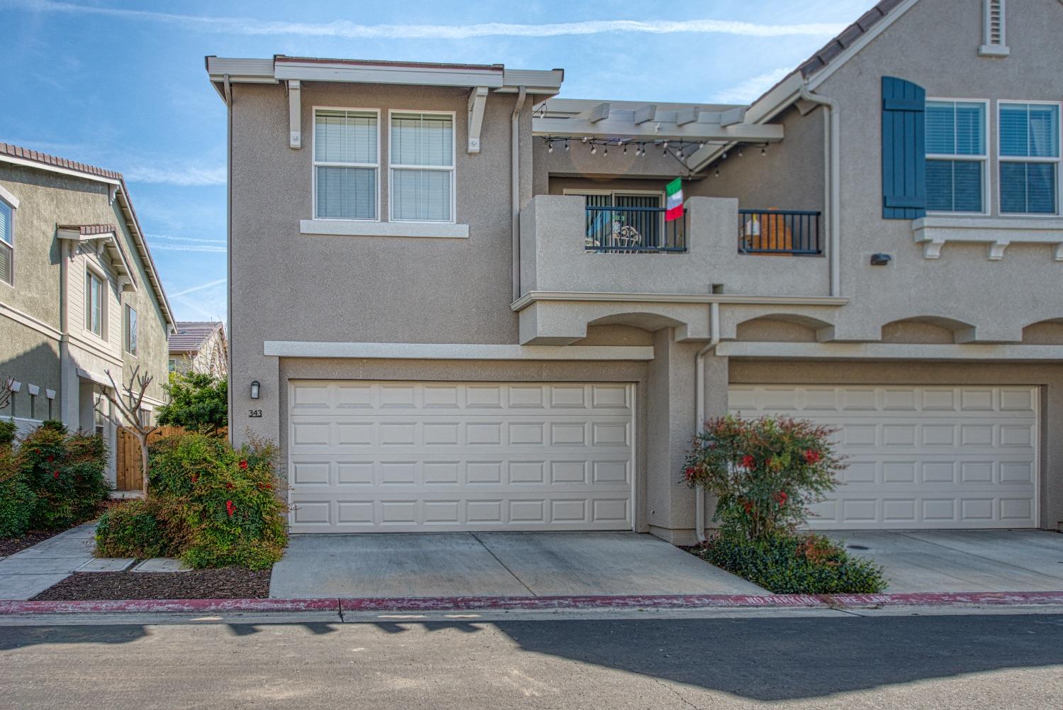 343 Raphael Lane Clovis, CA 93611 - Photo 3 of 48