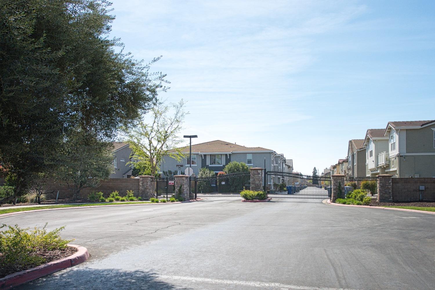 343 Raphael Lane Clovis, CA 93611 - Photo 47 of 48