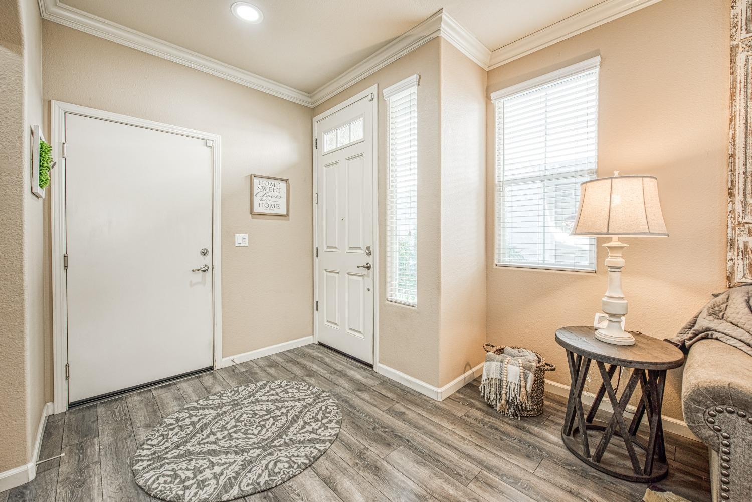 343 Raphael Lane Clovis, CA 93611 - Photo 5 of 48