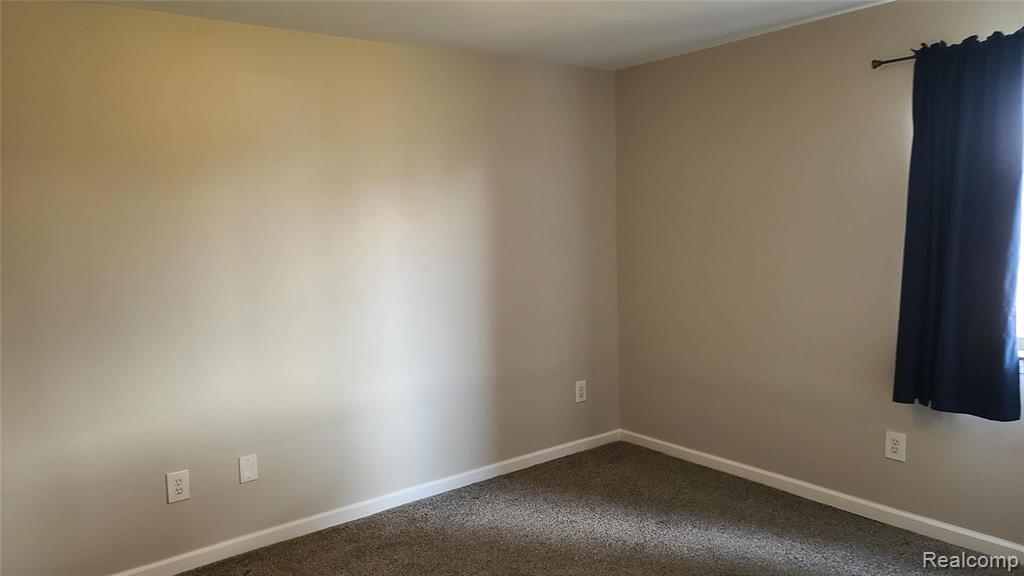 29928 Utica Road, Unit 33 Roseville, MI 48066 - Photo 3 of 14 Gallery Image 3