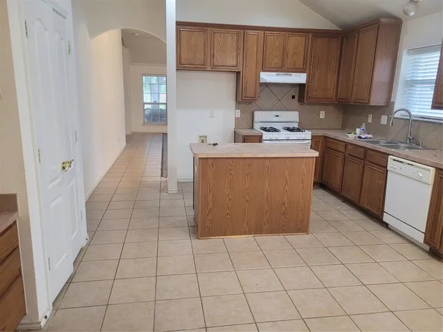 $2,190 | 443 Sonoma Drive, Rockwall, TX 75087