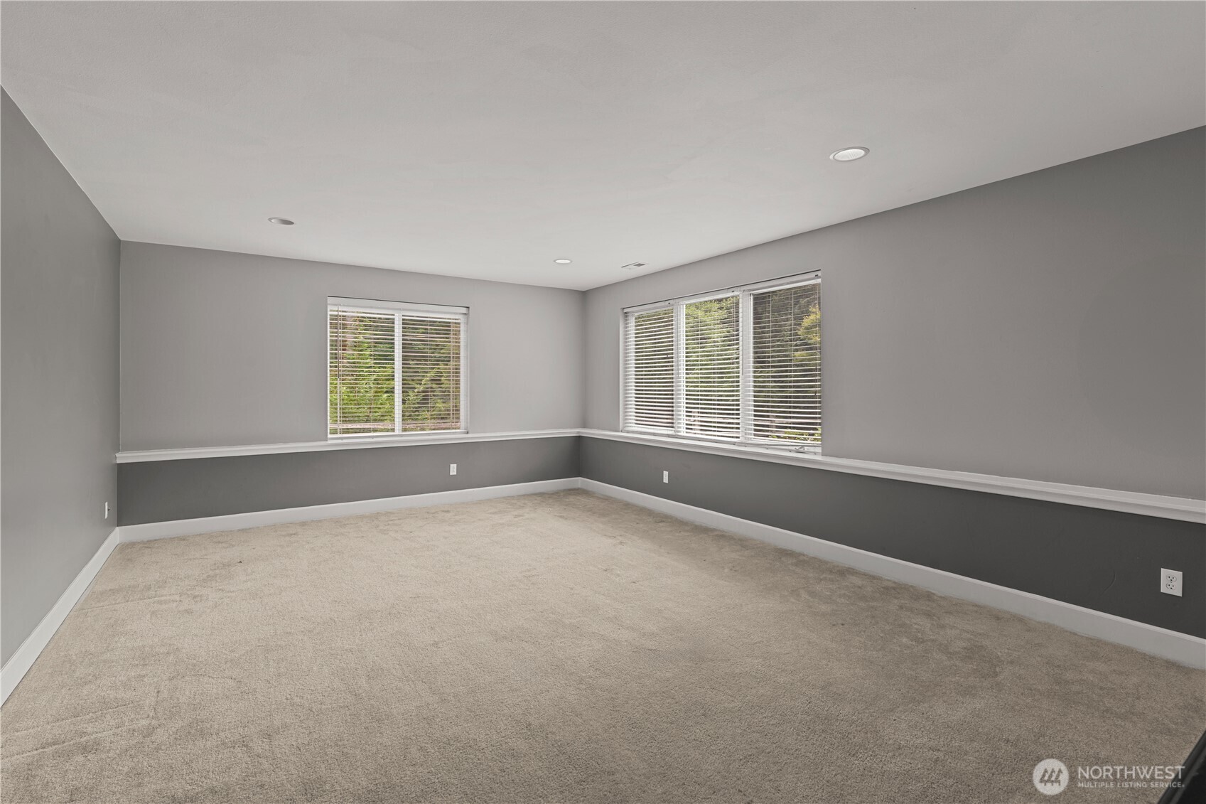 13402 Spiketon Road Buckley, WA 98321 - Photo 24 of 35 an empty room with windows