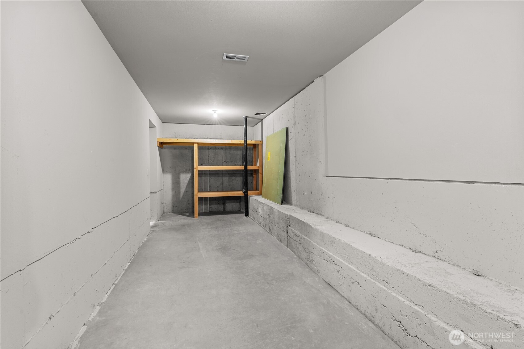 13402 Spiketon Road Buckley, WA 98321 - Photo 27 of 35 a view of an empty room