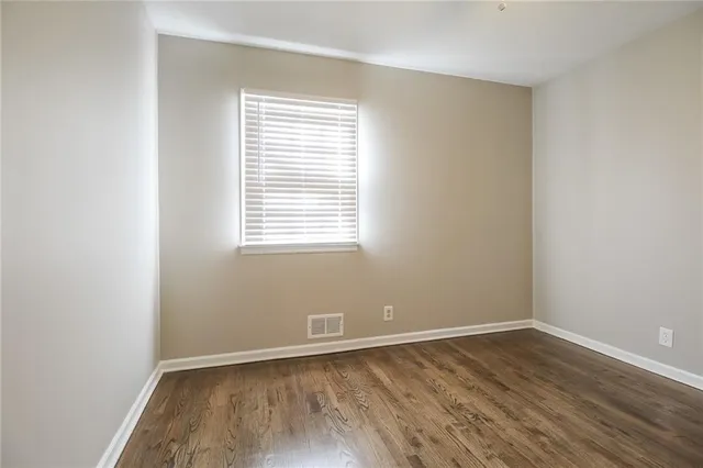 $2,100 | 2300 Northwest 85th Terrace, Kansas City, MO 64154