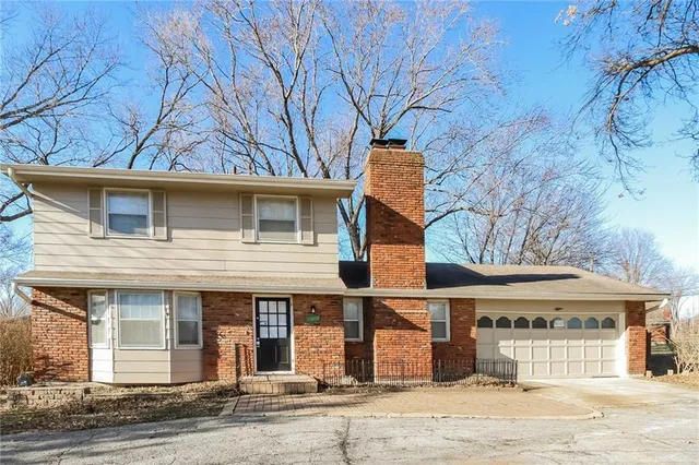 $2,100 | 2300 Northwest 85th Terrace, Kansas City, MO 64154