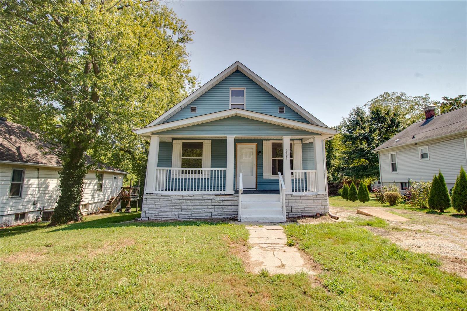 2421 Main St  