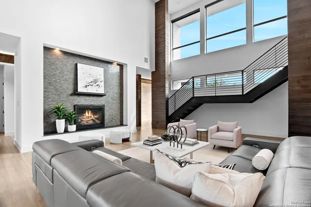 $16,000 | 211 Wellesley Hill, Shavano Park, TX 78231