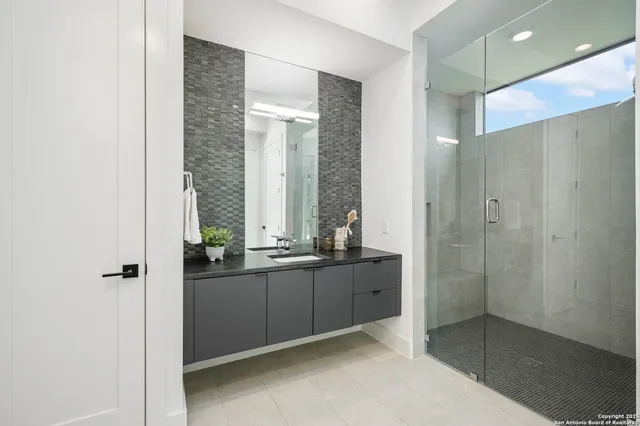 $16,000 | 211 Wellesley Hill, Shavano Park, TX 78231