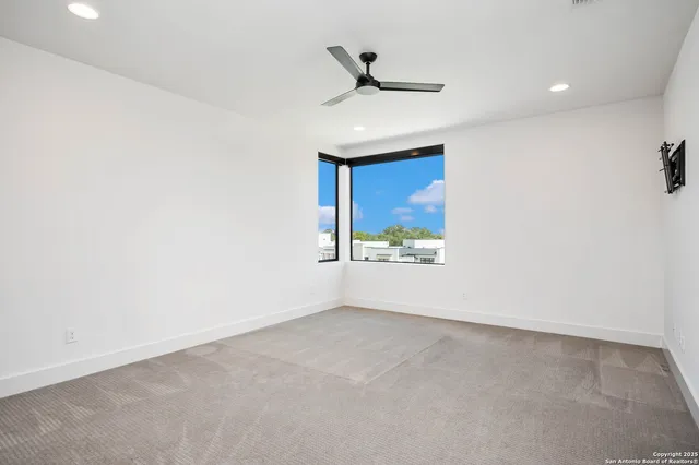 $16,000 | 211 Wellesley Hill, Shavano Park, TX 78231