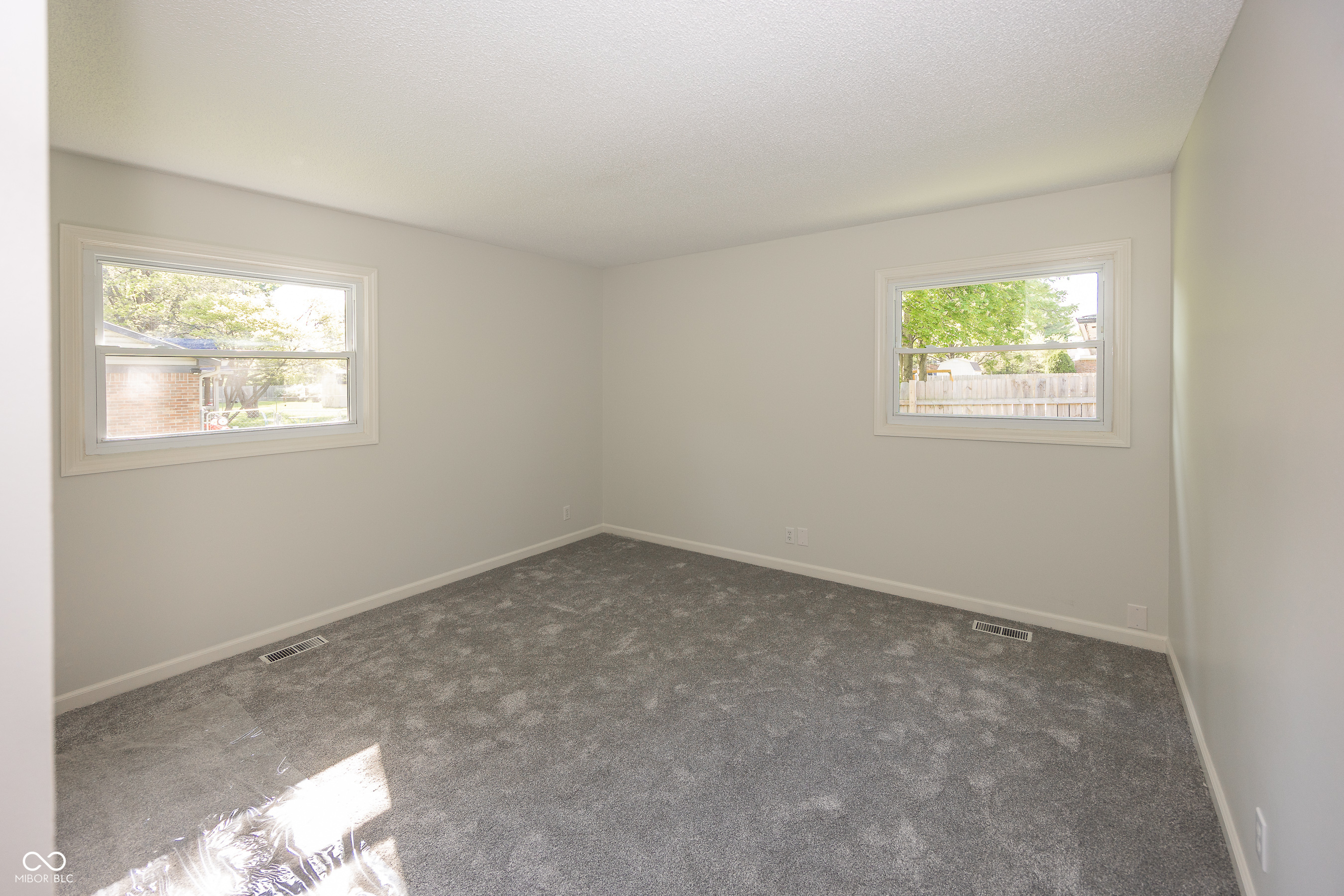 8021 Guion Road Indianapolis, IN 46268 - Photo 13 of 26