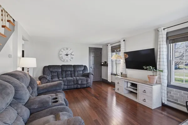 $388,000 | 42 Bacon Street, Westminster, MA 01473