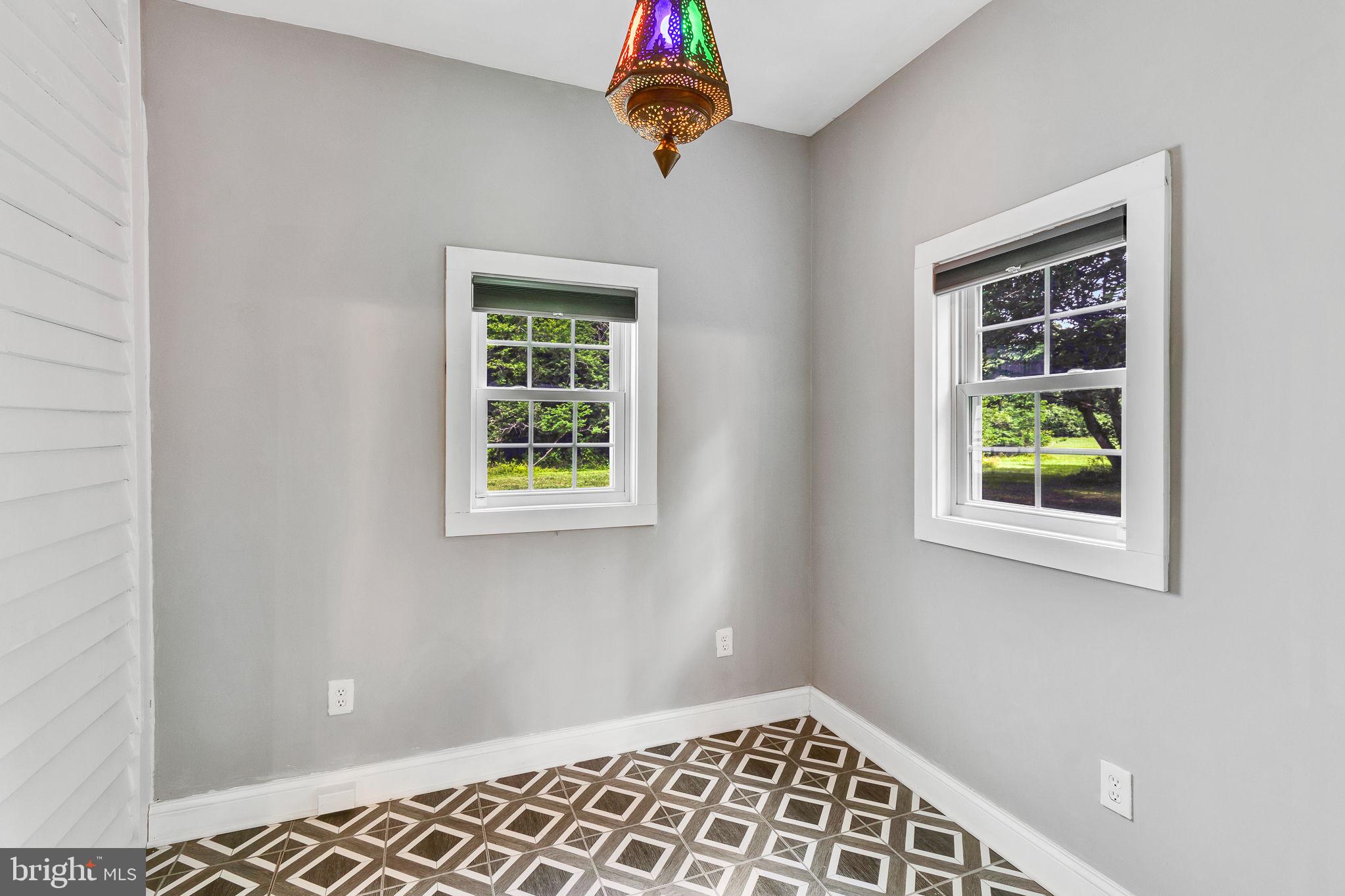 3952 Irvington Road Irvington, VA 22480 - Photo 13 of 77 Nook off the living room space